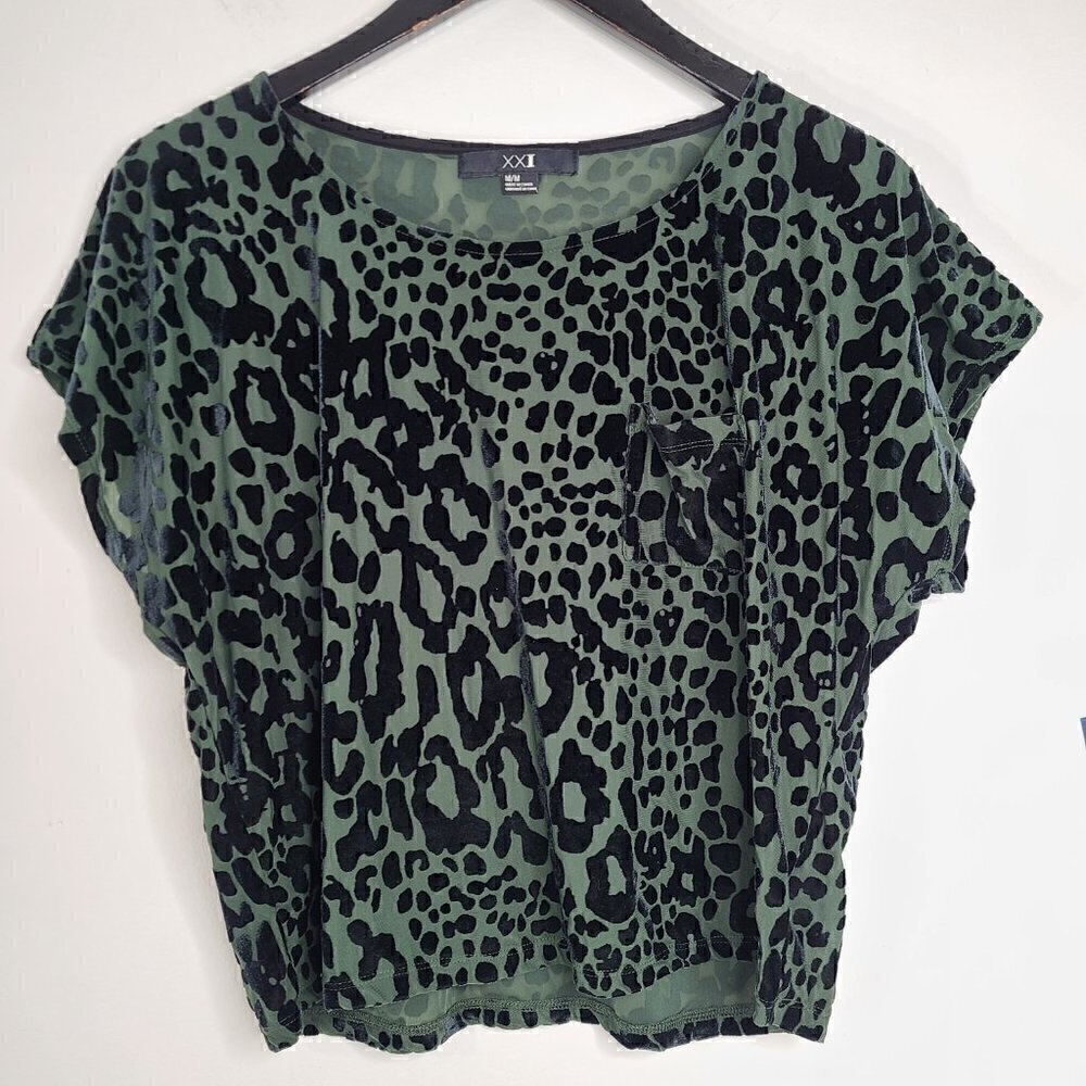 XXI Forest Green Black Cheetah Scoop Neckline Crop Length Velvet Feel Top